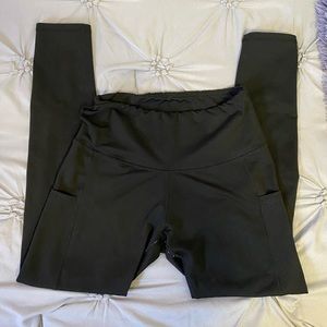 black lululemon leggings